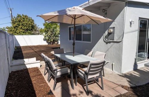 Northwest Anaheim House | 149 m² House ∙ 5 bedrooms ∙ 13 guests