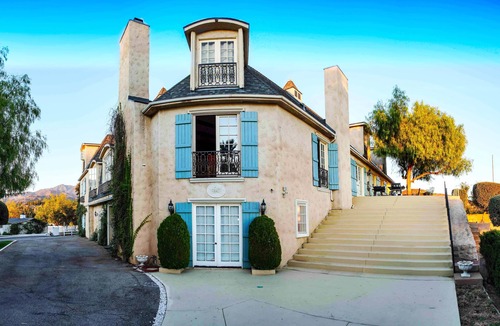 Cherry Valley House | 15 Acre Estate - Family Reunions, Corporate Retreats.n STR PERMIT # 002356