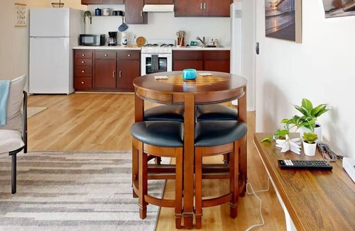 Ventura House | 15%Off Oct! Steps To Sand/Downtown, Great Location
