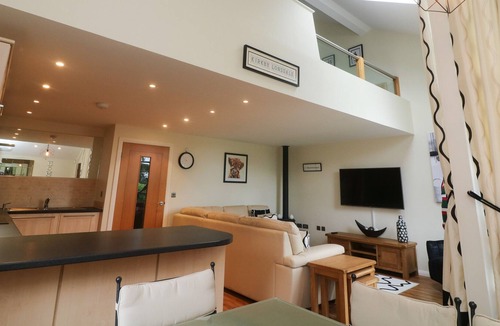 Kirkby Lonsdale House | 15 THE MEADOWS, family friendly, with pool in Kirkby Lonsdale
