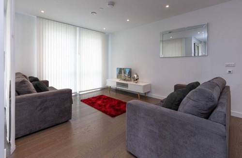 Walworth Apartment | 1505 WH - Eden Suite