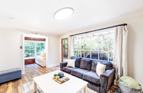 Humboldt Hill Cabin | 154 m² Cabin ∙ 2 bedrooms ∙ 7 guests