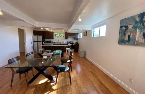 Chabot Park Apartment | 158 m² Apartment ∙ 2 bedrooms ∙ 6 guests