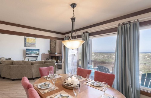 Castroville Condo | 158 m² Condo ∙ 3 bedrooms ∙ 7 guests