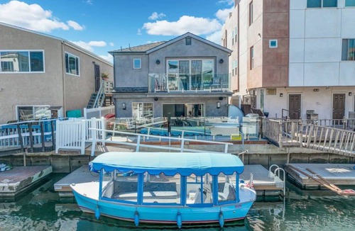 Sunset Beach House | 158 m² House ∙ 3 bedrooms ∙ 8 guests