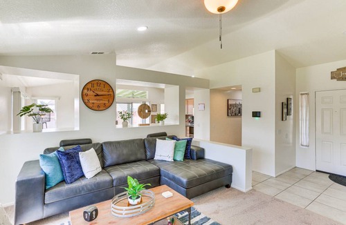 Victorville House | 161 m² House ∙ 4 bedrooms ∙ 7 guests