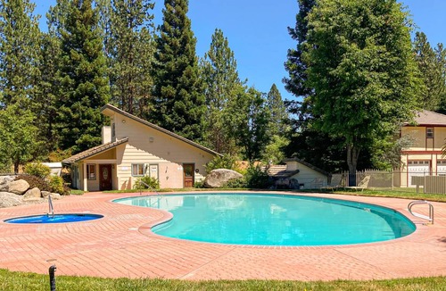 Bass Lake House | 163 m² House ∙ 4 bedrooms ∙ 9 guests