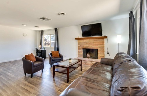 Ridgecrest House | 166 m² House ∙ 4 bedrooms ∙ 8 guests