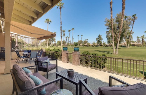 Palm Desert Apartment | 167 m² Apartment ∙ 2 bedrooms ∙ 4 guests