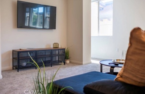Fullerton Condo | 167 m² Condo ∙ 3 bedrooms ∙ 6 guests
