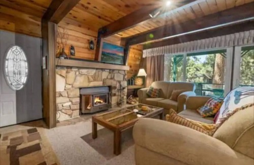Big Bear House | 167 m² House ∙ 3 bedrooms ∙ 10 guests