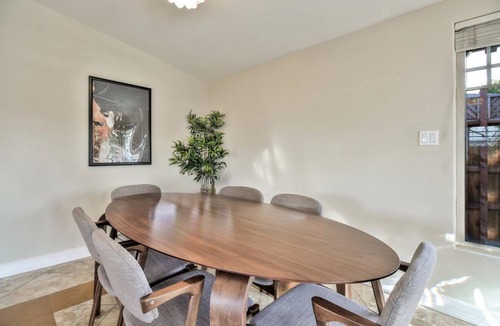 Sunnyvale House | 175 m² House ∙ 5 bedrooms ∙ 10 guests