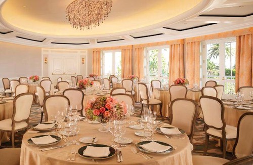 Beverly Hills Hotel | 180 m² Hotel ∙ 127 guests