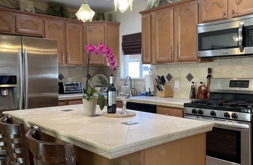 Townsite House | 180°OceanViews, Private BeachHouse on Strand! LGDeck,F-pit,BBQ, AC, . Sleeps8.