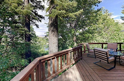 Cedar Glen House | 181 m² House ∙ 2 bedrooms ∙ 6 guests