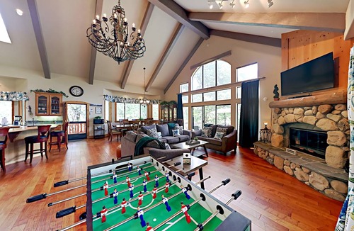 Cedar Glen House | 181 m² House ∙ 2 bedrooms ∙ 6 guests