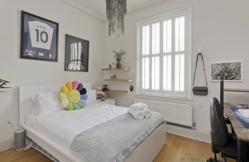 Shaftesbury Apartment | 186 m² Apartment ∙ 4 bedrooms ∙ 8 guests