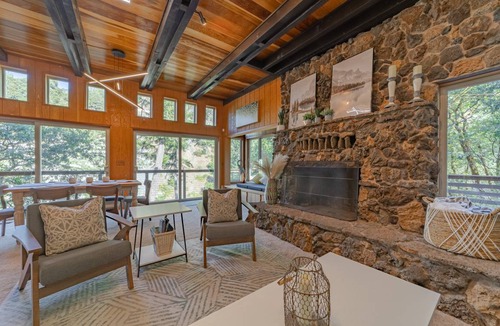 Salyer House | 186 m² House ∙ 2 bedrooms ∙ 9 guests
