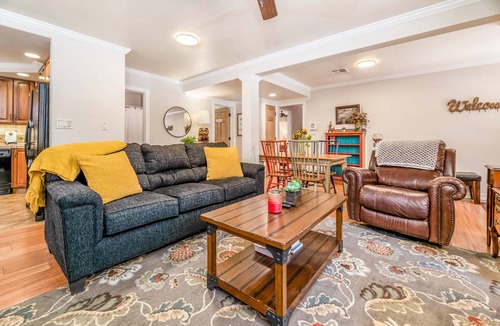 Woodlands House | 186 m² House ∙ 3 bedrooms ∙ 8 guests