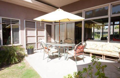 Bixby Knolls House | 186 m² House ∙ 3 bedrooms ∙ 8 guests