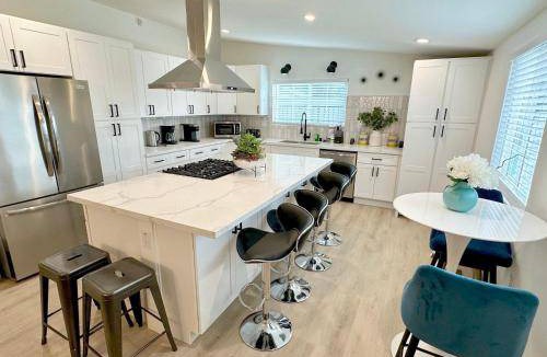 Anaheim Resort House | 186 m² House ∙ 4 bedrooms ∙ 13 guests