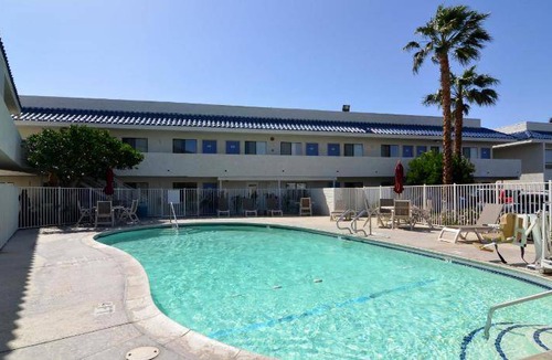 Palm Springs Hotel | 19 m² Hotel ∙ 127 guests