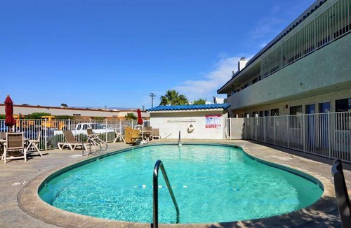 Palm Springs Hotel | 19 m² Hotel ∙ 127 guests