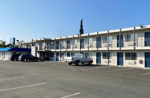 Delano Hotel | 19 m² Hotel ∙ 127 guests