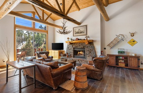 Castle Glen Estates House | 190 m² House ∙ 5 bedrooms ∙ 16 guests