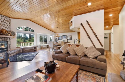 Upper Moonridge Cabin | 191 m² Chalet ∙ 4 bedrooms ∙ 10 guests