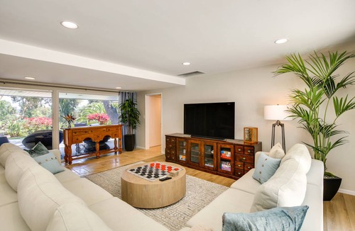 Whittier House | 193 m² House ∙ 3 bedrooms ∙ 6 guests