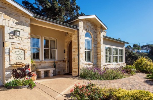Del Rey Oaks House | 195 m² House ∙ 3 bedrooms ∙ 6 guests