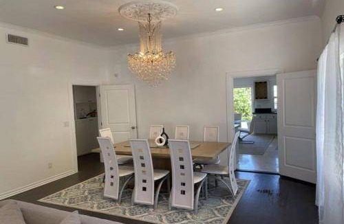 Beverly Hills House | 195 m² House ∙ 3 bedrooms ∙ 8 guests