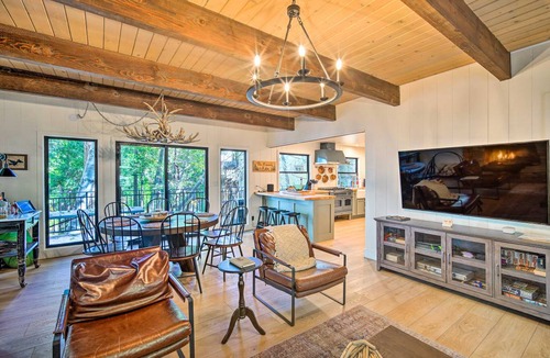 Cedar Glen House | 198 m² House ∙ 4 bedrooms ∙ 10 guests