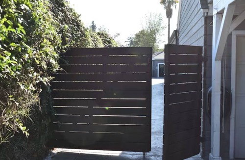 Northridge Apartment | 1BD/1BTH Unit/Queen Bed/Queen Sofa Bed/Wi-Fi/PARKING/EV/UTILITIES