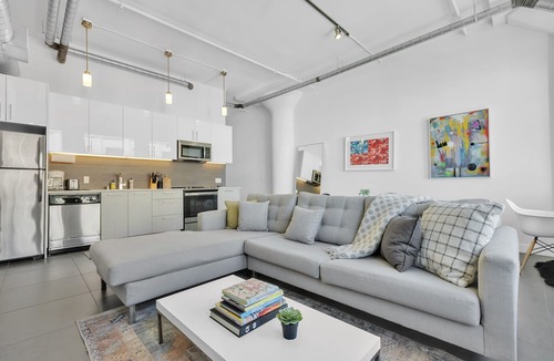 Historic Core Condo | 1BD | Condo | Great Sunlight + Rooftop Pool
