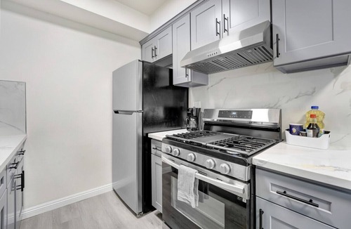 Monterey Park Apartment | 1BR Apartment + King Bed + Parking #TravelSGV