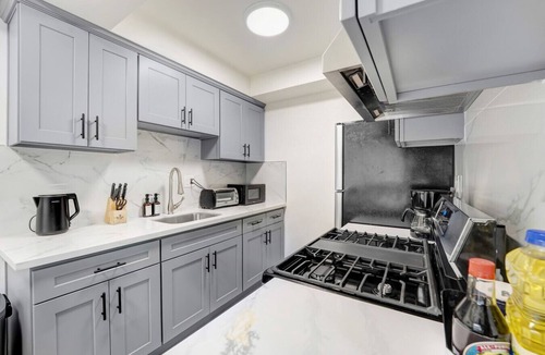 Monterey Park Apartment | 1BR Apartment + King Bed + Parking #TravelSGV