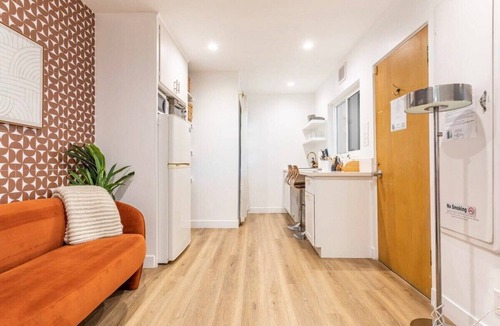 Ladera Heights Apartment | 1BR Mid-Century Apt w/Patio, Near LAX & Beach
