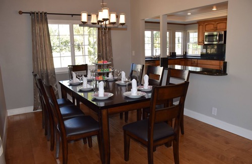 Southeast Anaheim House | 2.5 Miles to Disneyland Luxury 2,850 sq. ft. NEW HEATED SPA REG2015-00090