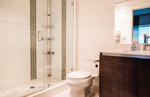 West Los Angeles Condo | 2 BD Condo - Great Food - Close to UCLA + Samo