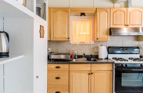 Torrance House | 2 BD in Quiet Neighborhood + AC, Desk, Fast Wifi