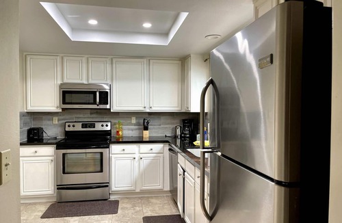 Woodbridge House | 2 Bed, Condo in Irvine near parks and lakes!