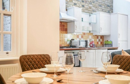 De Beauvoir Apartment | 2 Bed Garden Apt Sleeps 6 Short Walk to Old Street