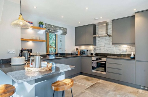 Kirkby Lonsdale Cottage | 2 Bed in Carnforth (oc-sz093)
