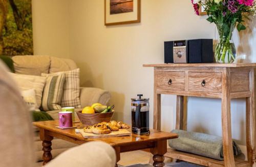 Godshill House | 2 Bed in Godshill 95174