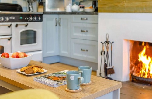 Little Petherick Cottage | 2 Bed in Wadebridge (oc-82681)