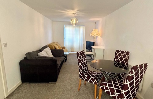 Wolverhampton Apartment | 2 Bed Wolverhampton Apartment-sleeps 5