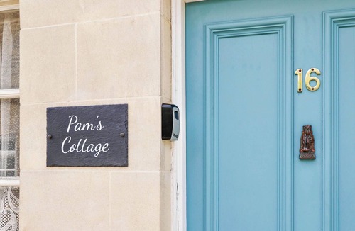 Winchcombe Cottage | 2 bedroom accommodation in Cheltenham