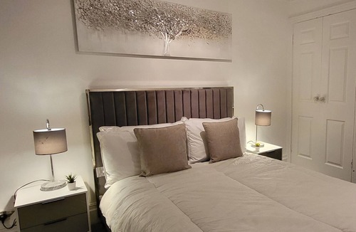 Limehouse Apartment | 2 bedroom apartment Canary Wharf